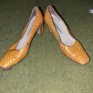 Rangoni Gold Snake Pumps